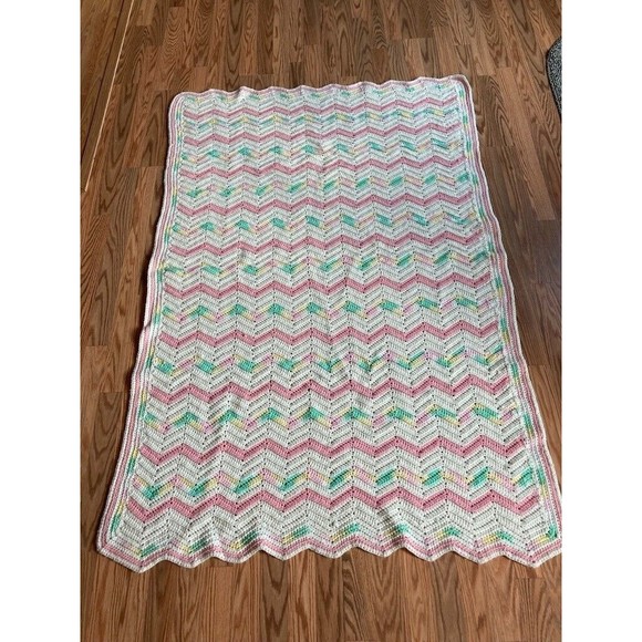 VINTAGE Chevron Pink/White/Green/Yellow Afgan Blanket 42" x 64" EUC - Picture 1 of 4